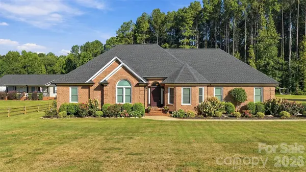 935 Killian RD, Stanley, NC 28164