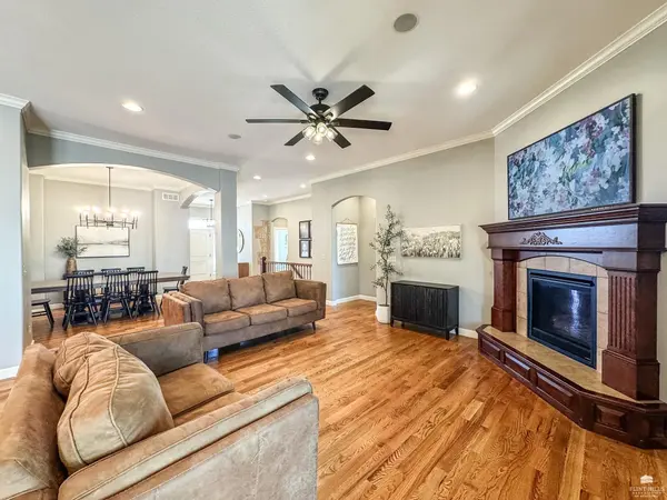 3608 Eastridge CIR, Manhattan, KS 66503