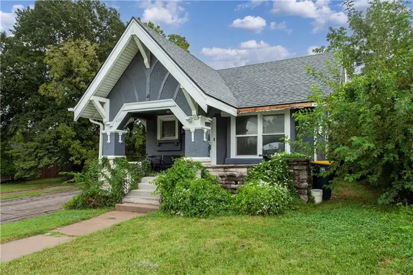 4201 Prospect AVE, Kansas City, MO 64130