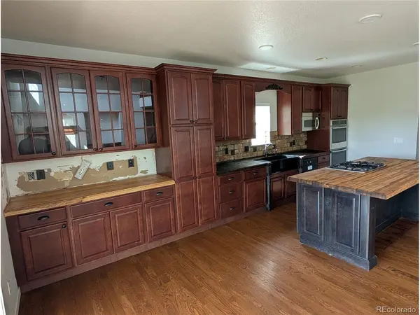 4590 Pleasant Valley, Elizabeth, CO 80107