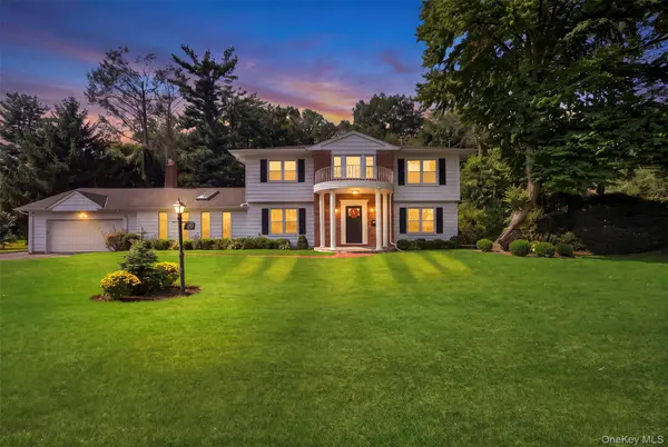 20 Chestnut DR, East Hills, NY 11576