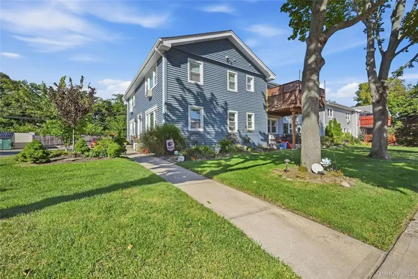 97 Cardinal lane #1b, Islip, NY 11751