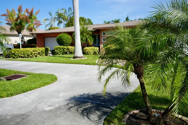 1829 CORNWALLIS Pkwy, Cape Coral, FL 33904
