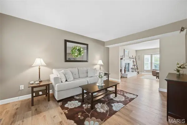3699 Banbury DR, St Charles, MO 63303
