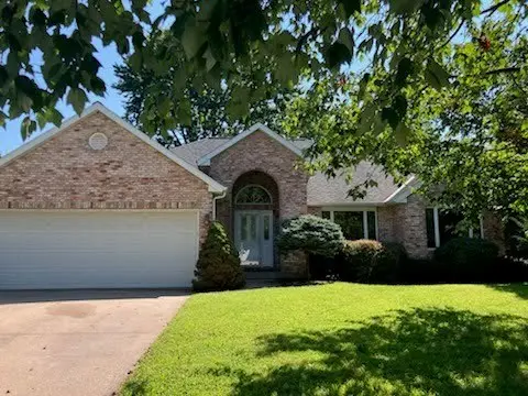 2814 W Oakbrook CT, Quincy, IL 62305