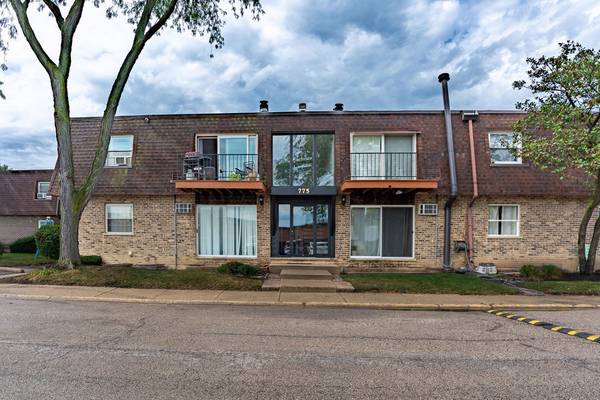 775 Grove DR #207, Buffalo Grove, IL 60089