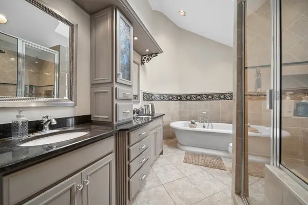 1356 Green Pheasant LN, Batavia, IL 60510