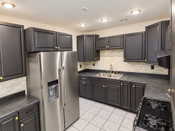 7052 41st ST, Berwyn, IL 60402
