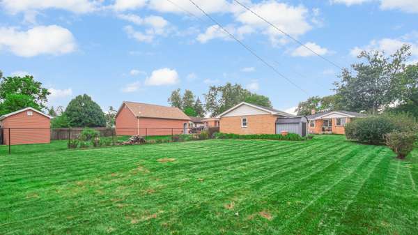 17247 69th AVE, Tinley Park, IL 60477
