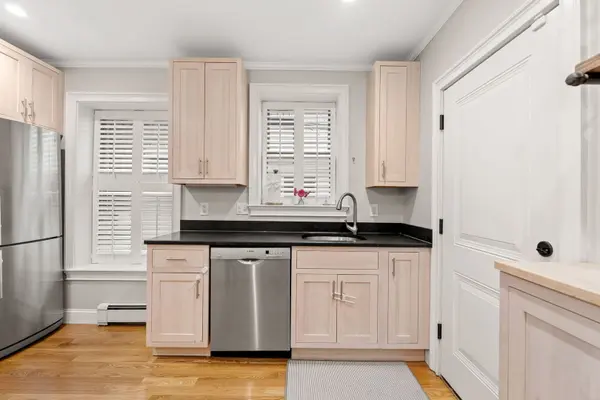 4 Cook ST #1, Boston, MA 02129