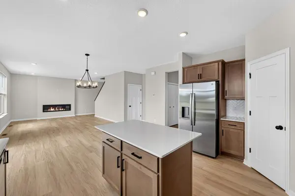 433 James Pkwy, Elko New Market, MN 55054