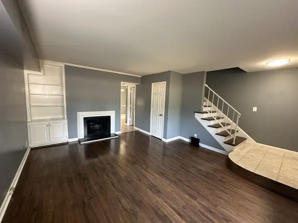 8300 Sawyer Brown Road #E302, Nashville, TN 37221