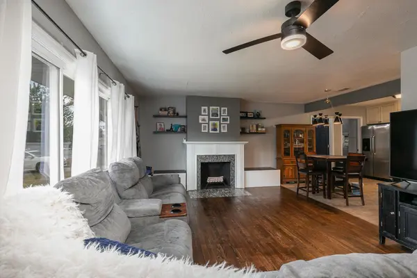 1810 S Thelma AVE, Springfield, MO 65807