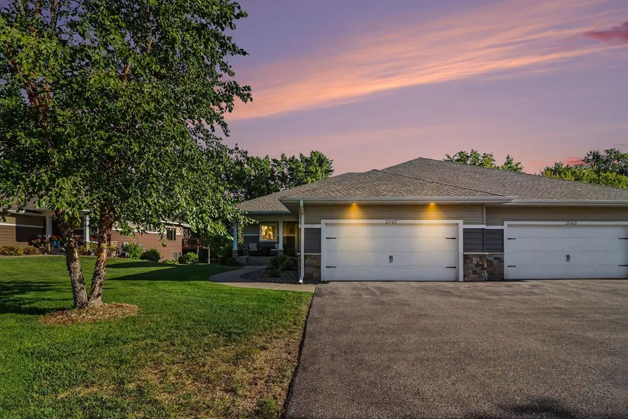2047 Goodview AVE N, Oakdale, MN 55128