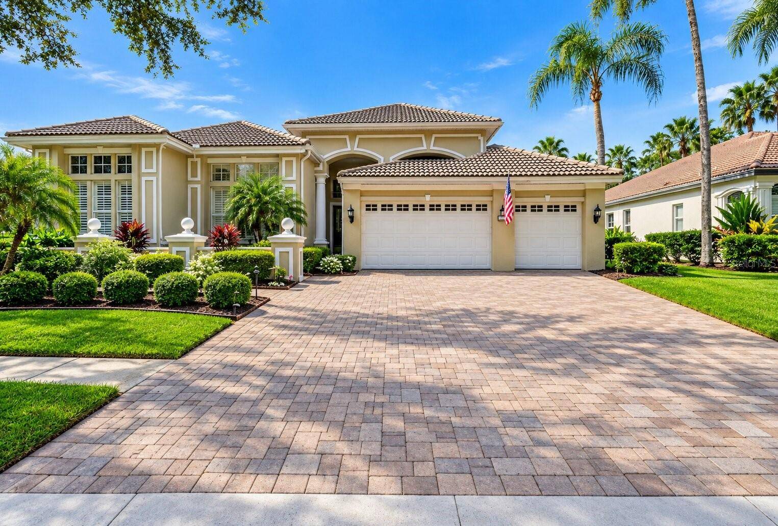 9108 WOODRIDGE RUN DR, Tampa