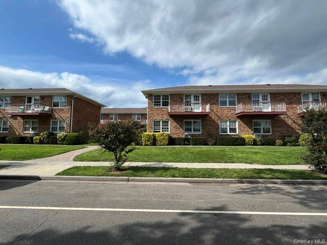 165 Manorhaven BLVD #G, Port Washington, NY 11050