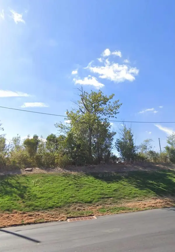 606 E 4th ST, Taylor, TX 76574