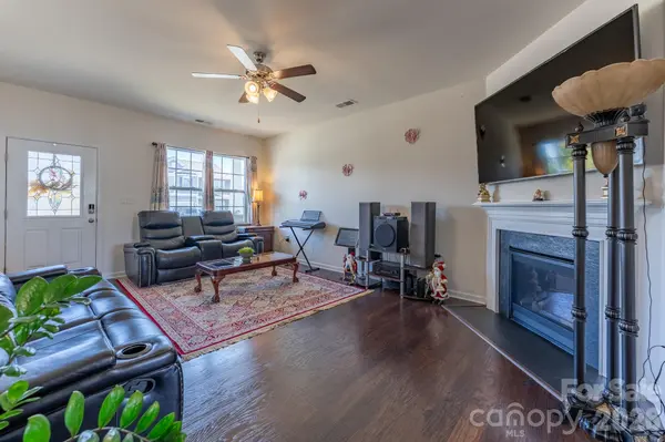 1239 Kent Downs AVE SW, Concord, NC 28027