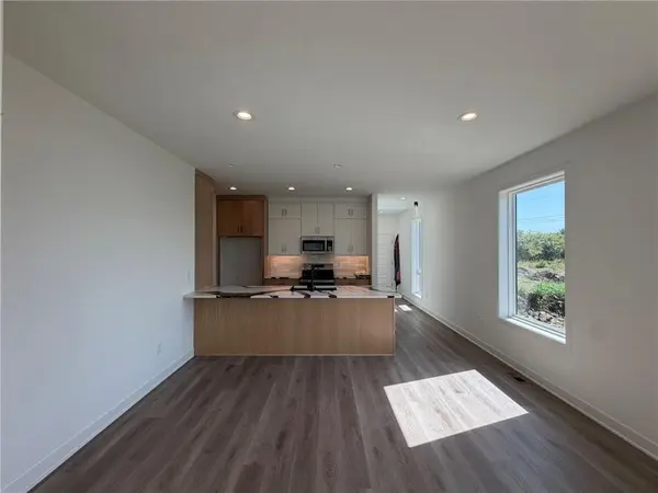 9310 Freedom ST, Lenexa, KS 66227