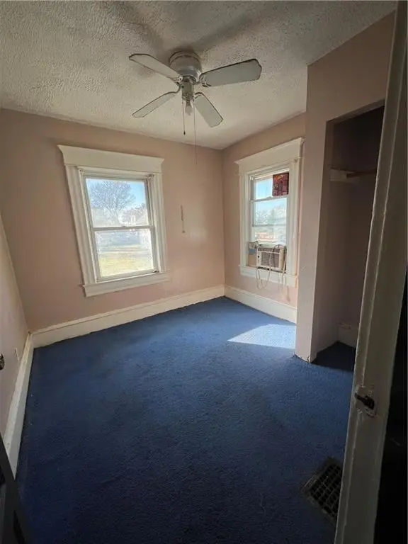 2008 E 36th ST, Kansas City, MO 64109
