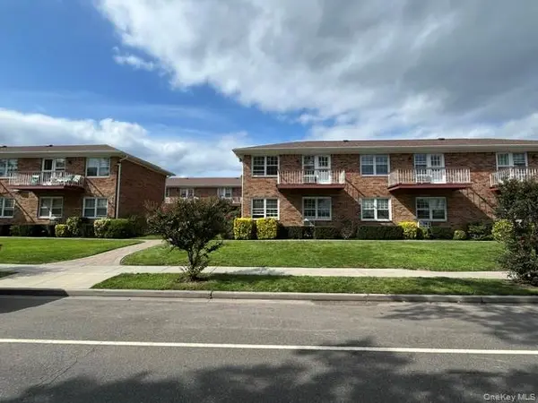 165 Manorhaven BLVD #G, Port Washington, NY 11050