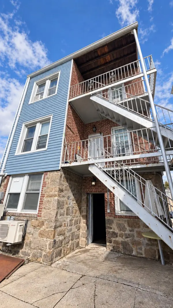 880 Midland AVE, Yonkers, NY 10704