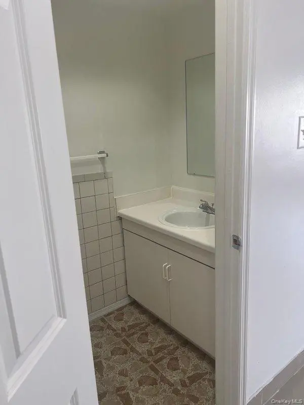 596 Beech ter. Beech TER, Bronx, NY 10454