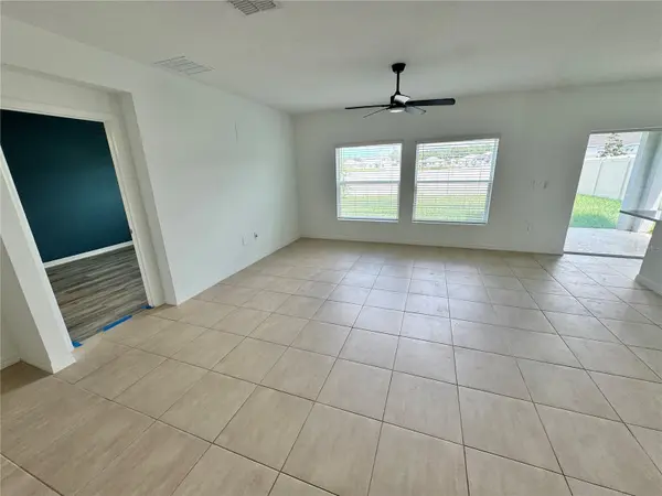 33981 SKY BLOSSOM CIR, Leesburg, FL 34788