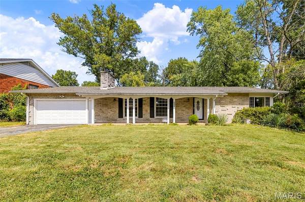 1505 Claudine DR, St Louis, MO 63138