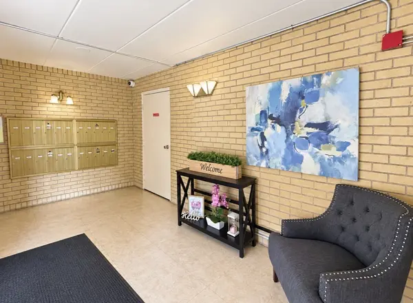 4009 W 93rd PL #4E, Oak Lawn, IL 60453