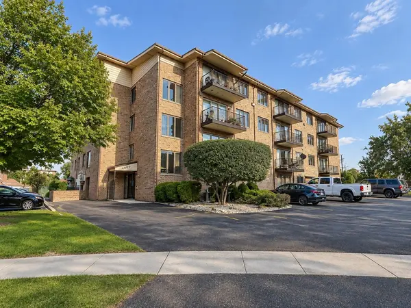 4009 W 93rd PL #4E, Oak Lawn, IL 60453