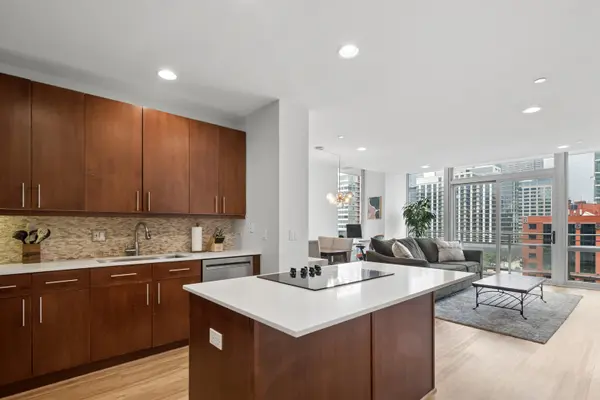 737 W WASHINGTON BLVD #704, Chicago, IL 60661