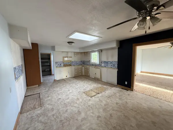 415 3rd ST, Dumont, IA 50625