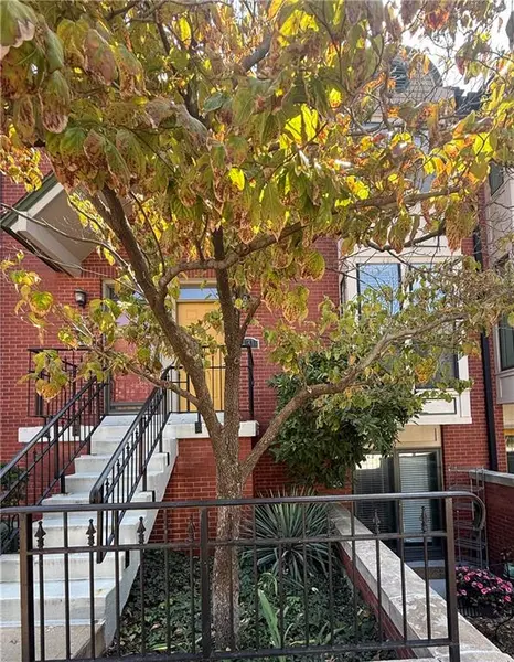 431 W 10th ST, Kansas City, MO 64105