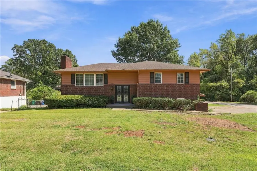 2505 N 57th DR, Kansas City, KS 66104