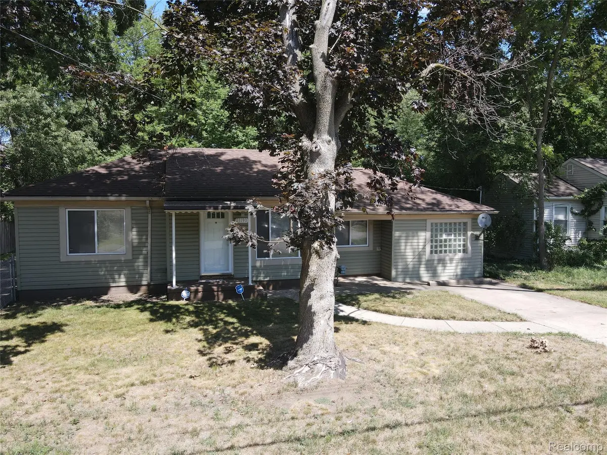21190 Midway AVE, Southfield, MI 48075