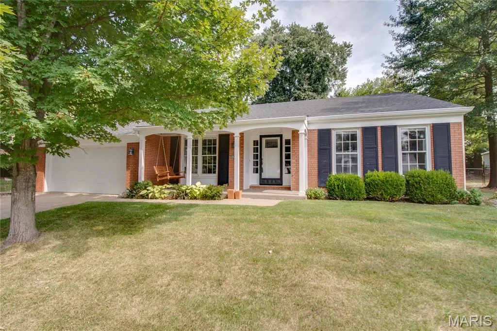 4815 Blu Fountain DR, Godfrey, IL 62035