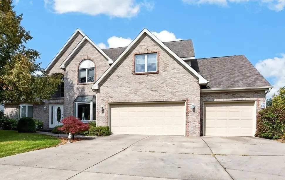 Address not disclosed, Bloomington, IL 61704
