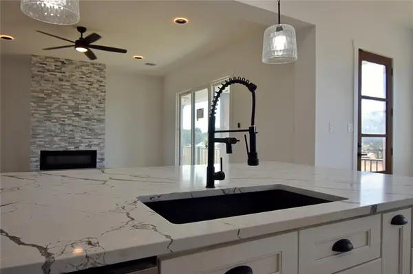 1902 Bay West Blvd BLVD, Horseshoe Bay, TX 78657