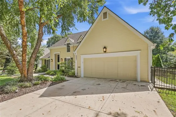 4001 W 101st TER, Overland Park, KS 66207