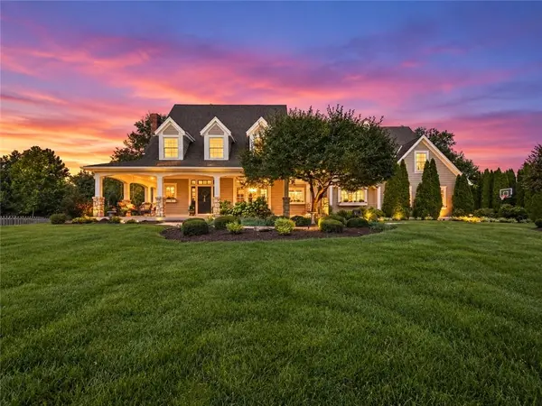 17805 Bond AVE, Overland Park, KS 66221