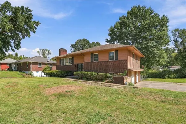 2505 N 57th DR, Kansas City, KS 66104
