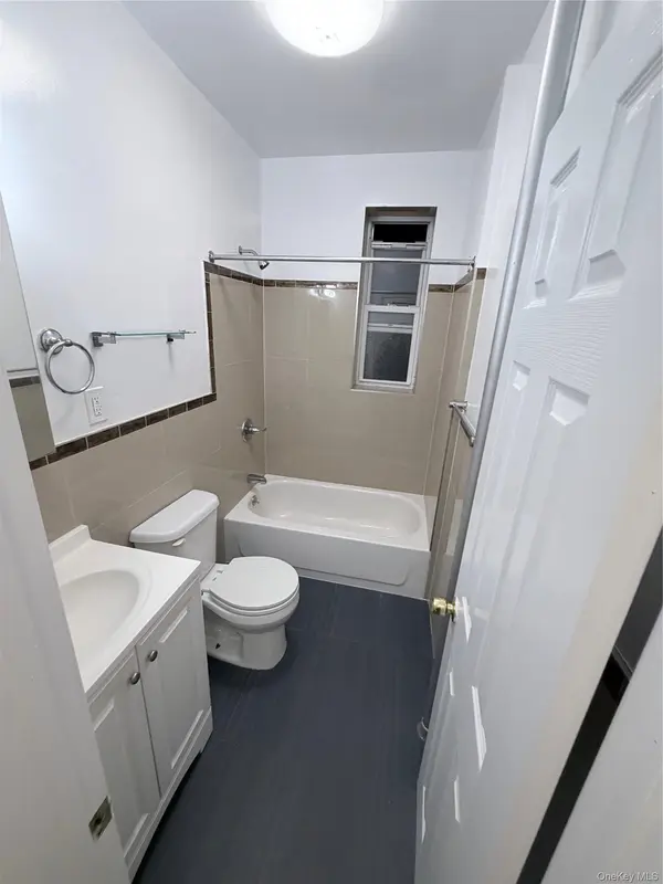 Address not disclosed, Woodside, NY 11377