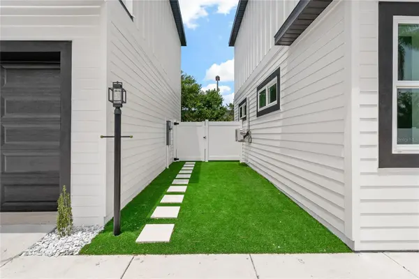 1348 SAN CHRISTOPHER DR #1, Dunedin, FL 34698