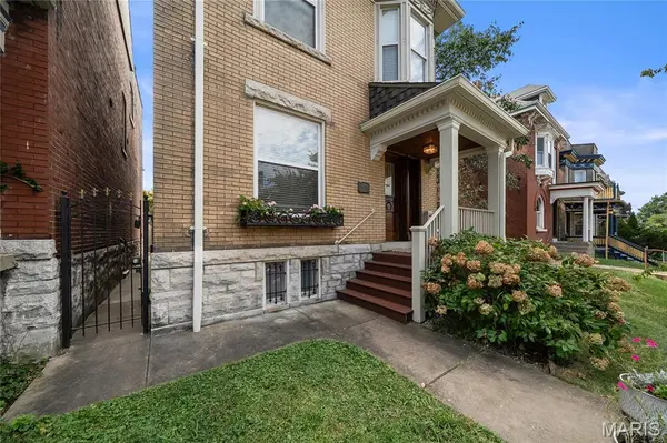 3924 Cleveland AVE, St Louis, MO 63110