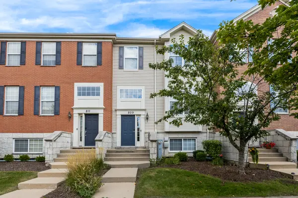 809 Brodhead DR, Aurora, IL 60504