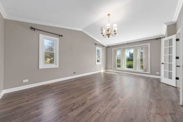 2326 W Weathersfield WAY, Schaumburg, IL 60193