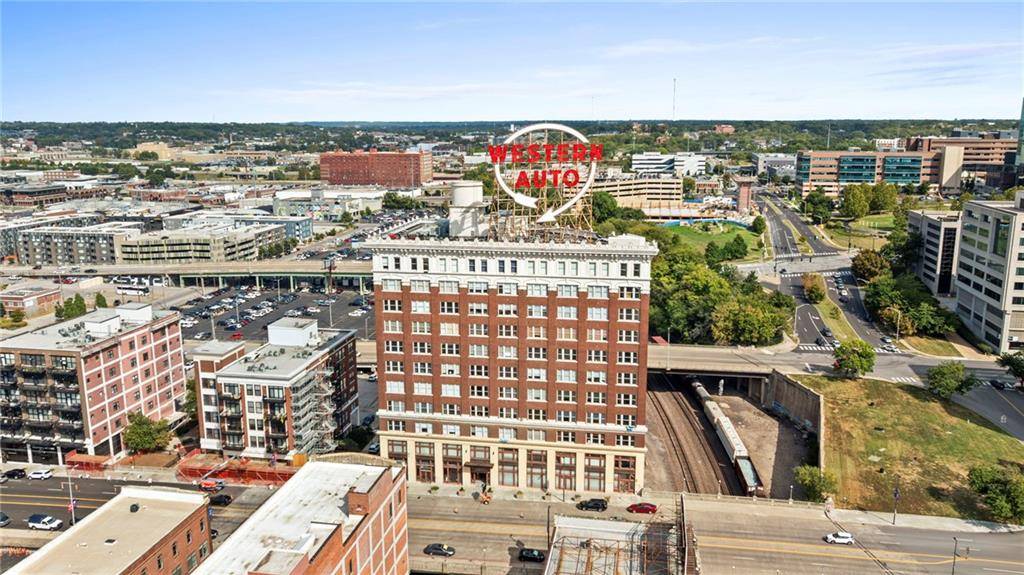 2107 Grand BLVD #309, Kansas City, MO 64108