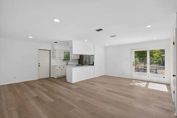 2703 Princeton DR, Austin, TX 78741