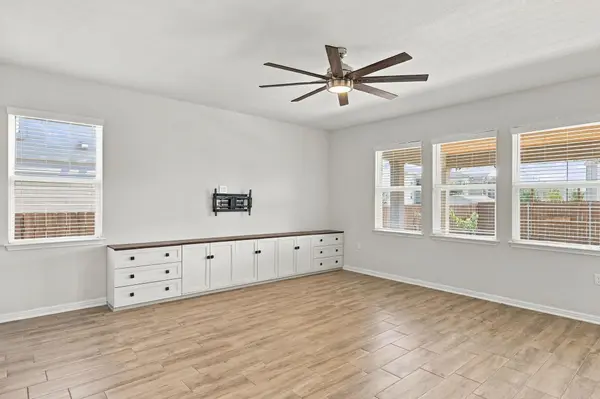 609 Falkland TRCE, Austin, TX 78660